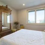 Luxury Marigold View I Comfort Sauna & Infinity Pool Апартаменти *