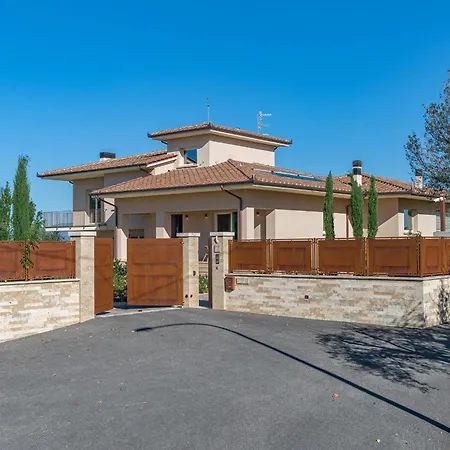 Luxury Marigold View I Comfort Sauna & Infinity Pool 公寓 哥尔顿