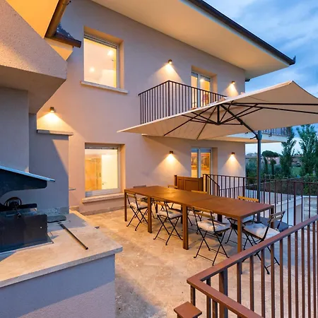 Luxury Marigold View I Comfort Sauna & Infinity Pool Apartament *