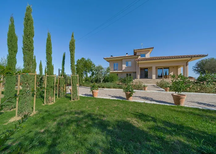 Luxury Marigold View I Comfort Sauna & Infinity Pool Apartment