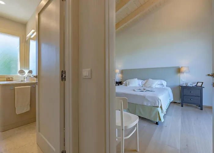 Luxury Marigold View I Comfort Sauna & Infinity Pool Apartment