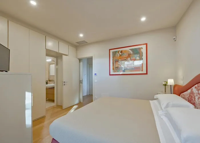 Luxury Marigold View I Comfort Sauna & Infinity Pool Apartment *