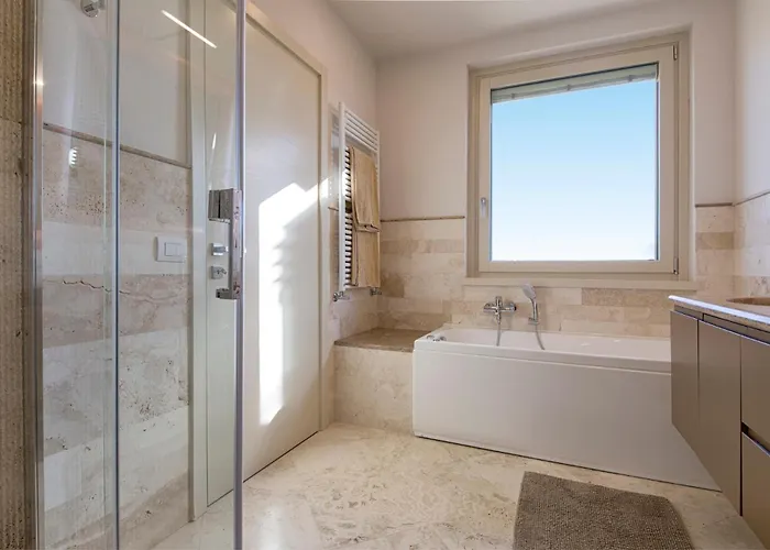 Luxury Marigold View I Comfort Sauna & Infinity Pool Apartment *